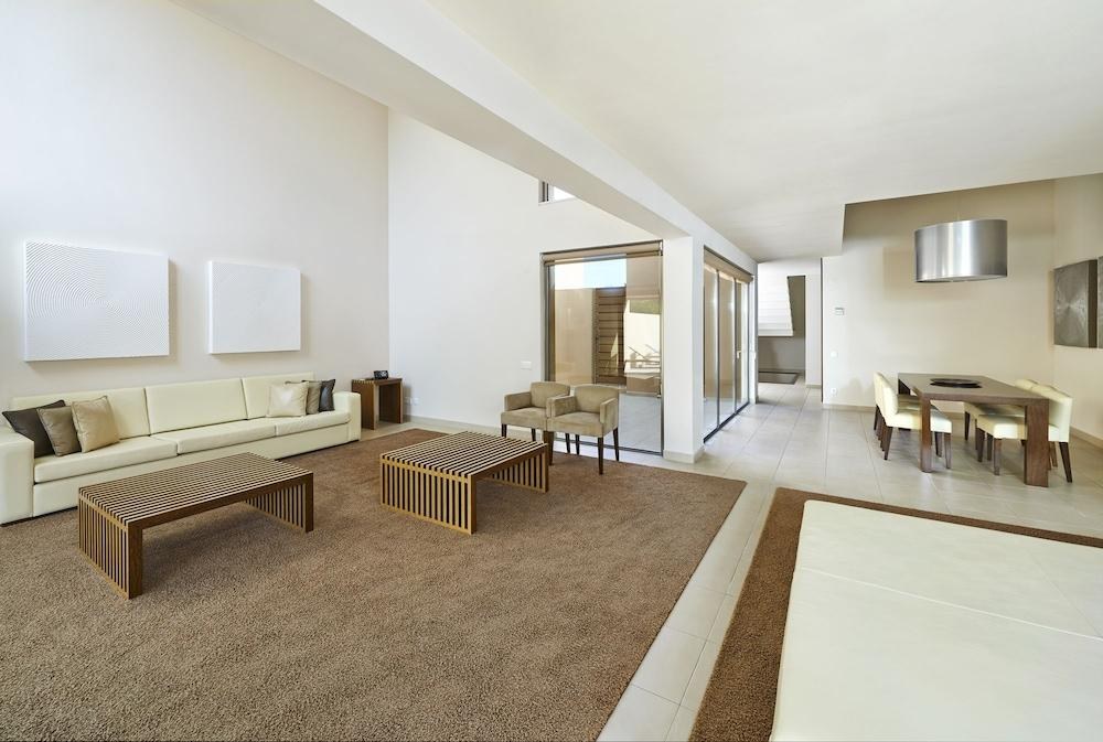 SALGADOS BEACH VILLAS photo 4