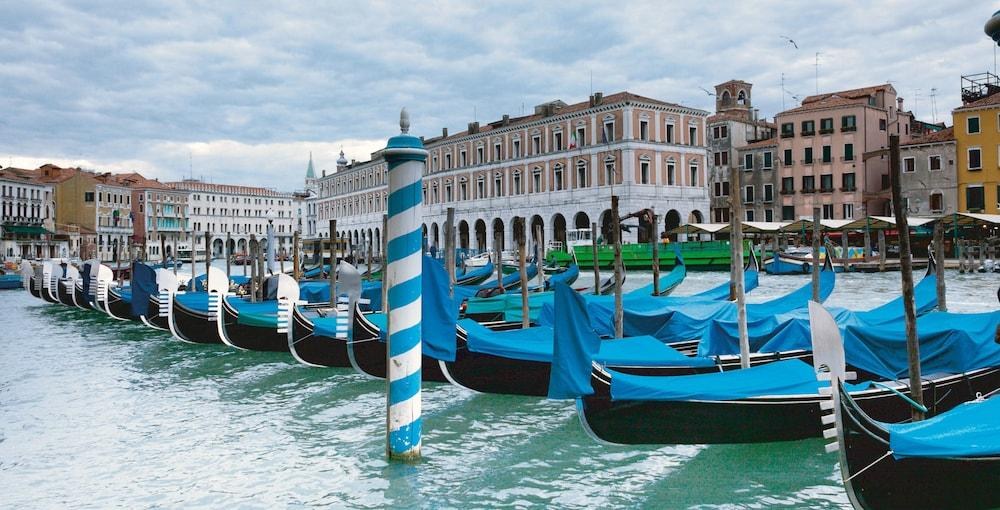 FOSCARI PALACE photo 1