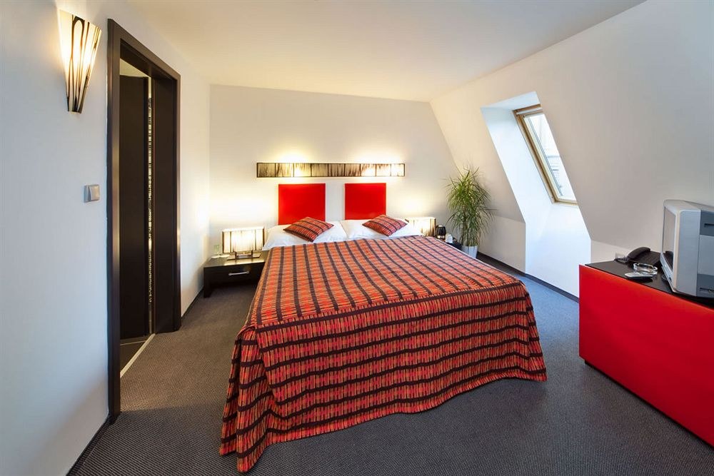 PRAGUE INN photo 1