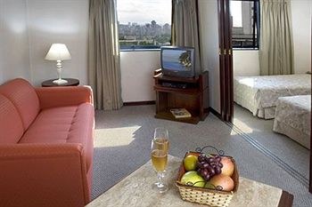 LE PREMIER SUITES photo 2