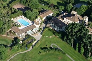 The Originals Hotel Golf Chateau de la Begude photo 4