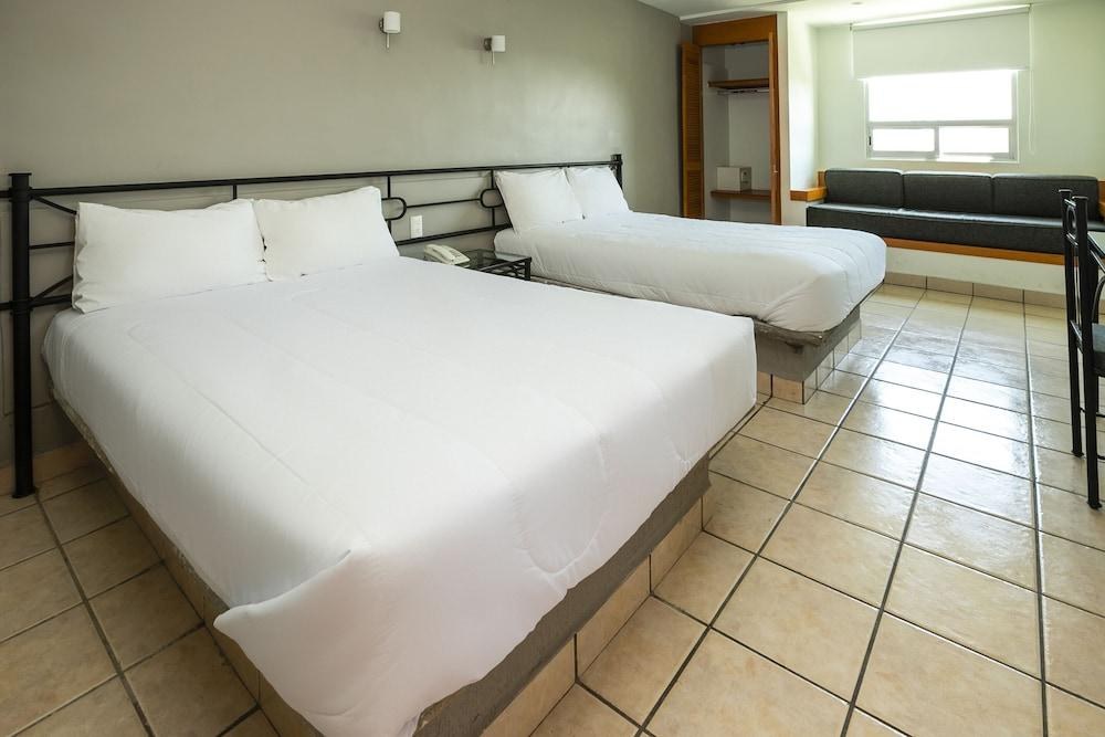 Hotel Arboledas Expo photo 2