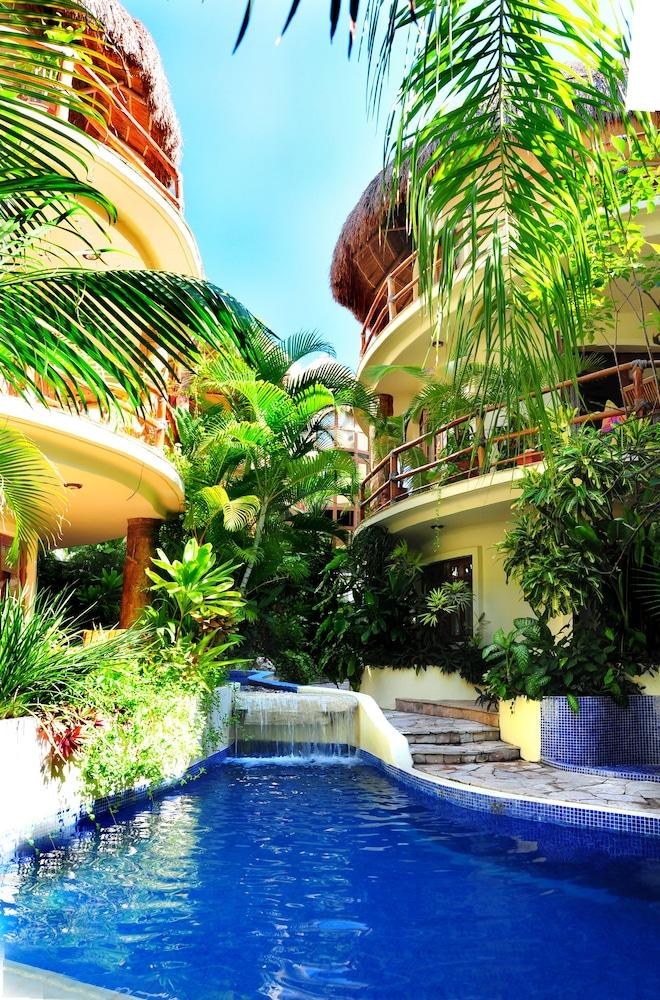 VILLAS SACBE CONDO HOTEL AND BEACH CLUB photo 2