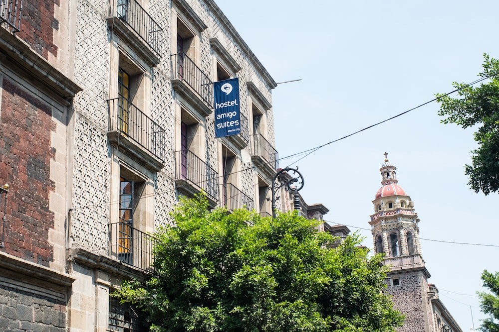 HOSTEL AMIGO SUITES