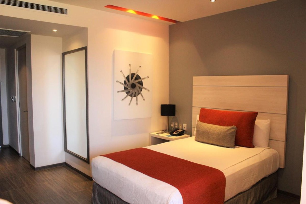 REAL INN CANCUN photo 2