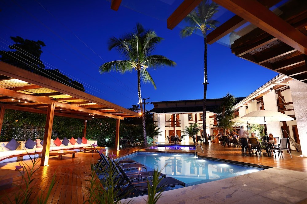 FLAMINGO BEACH HOTEL