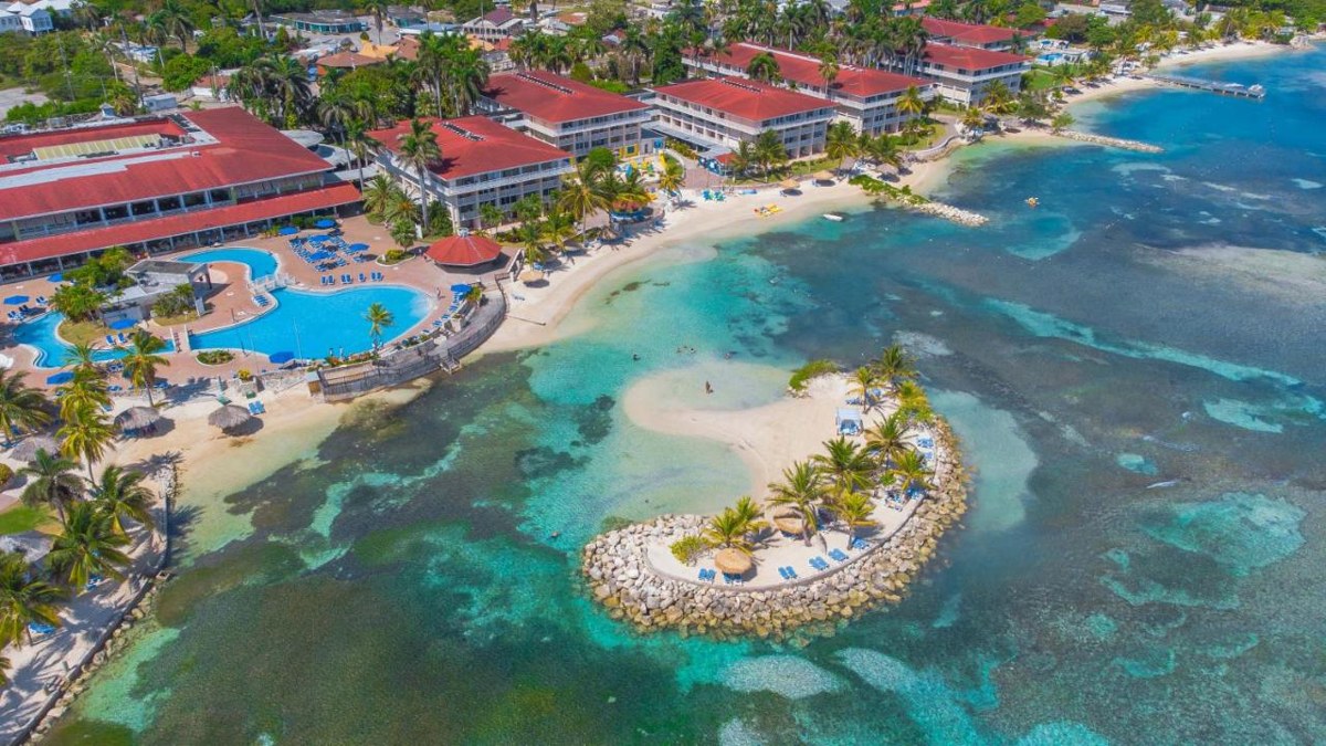 CATALONIA MONTEGO BAY photo 3