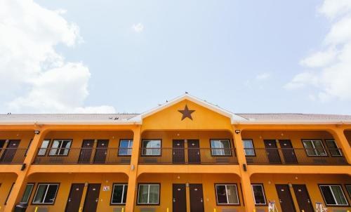 MOONLIGHT SUITES photo 2