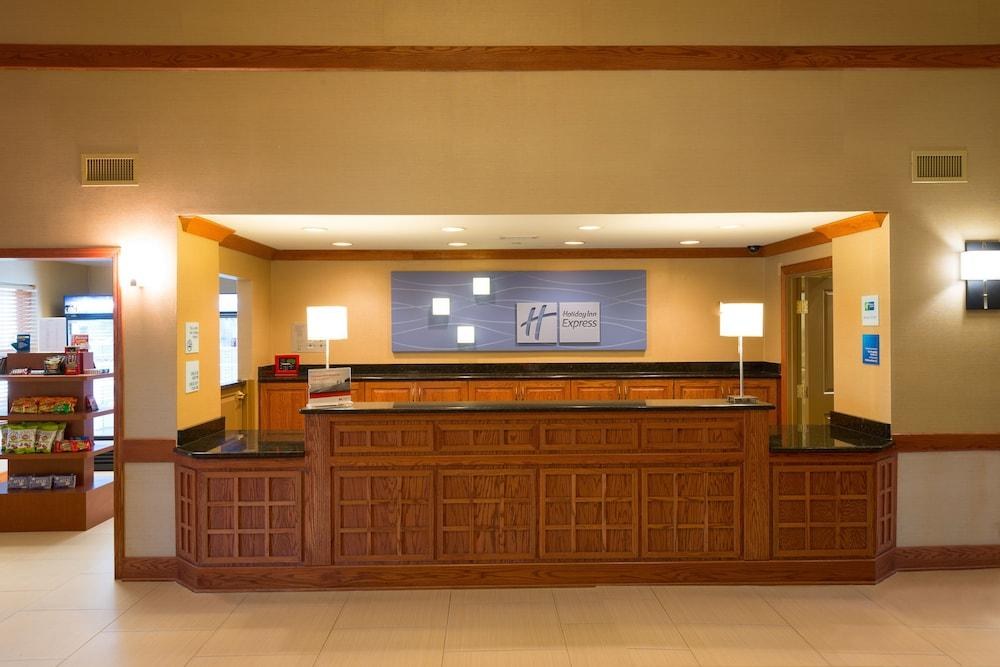COUNTRY INN &AMP; SUITES BY CARLSON, ROSELLE, IL