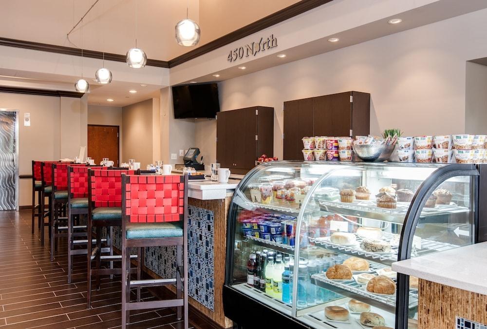 HOTEL INDIGO CHICAGO-VERNON HILLS photo 4