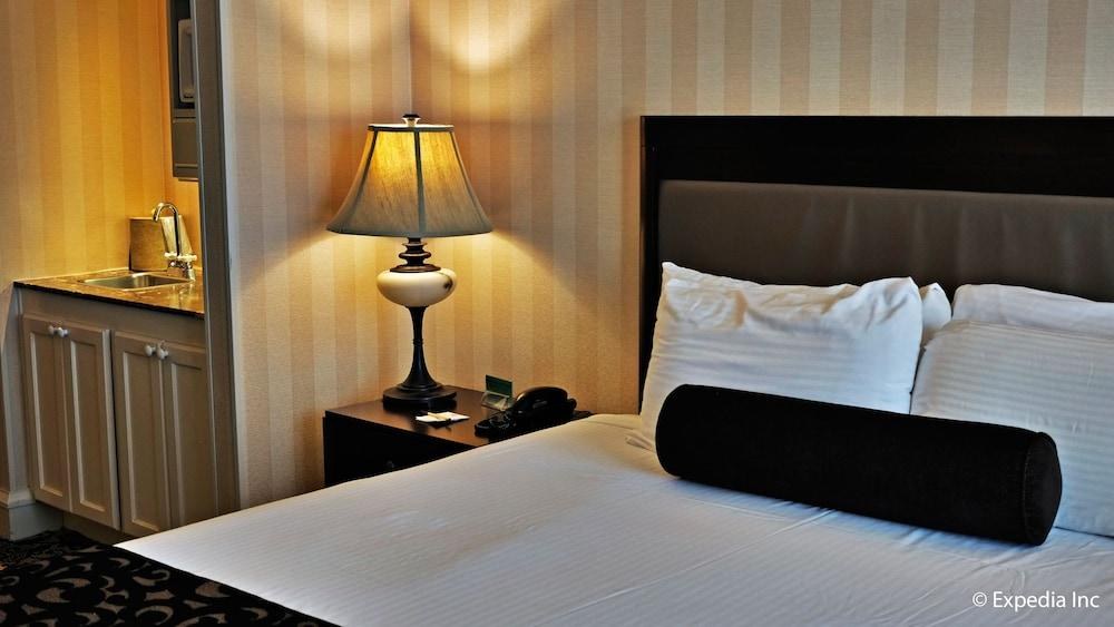 GASLAMP PLAZA SUITES photo 4