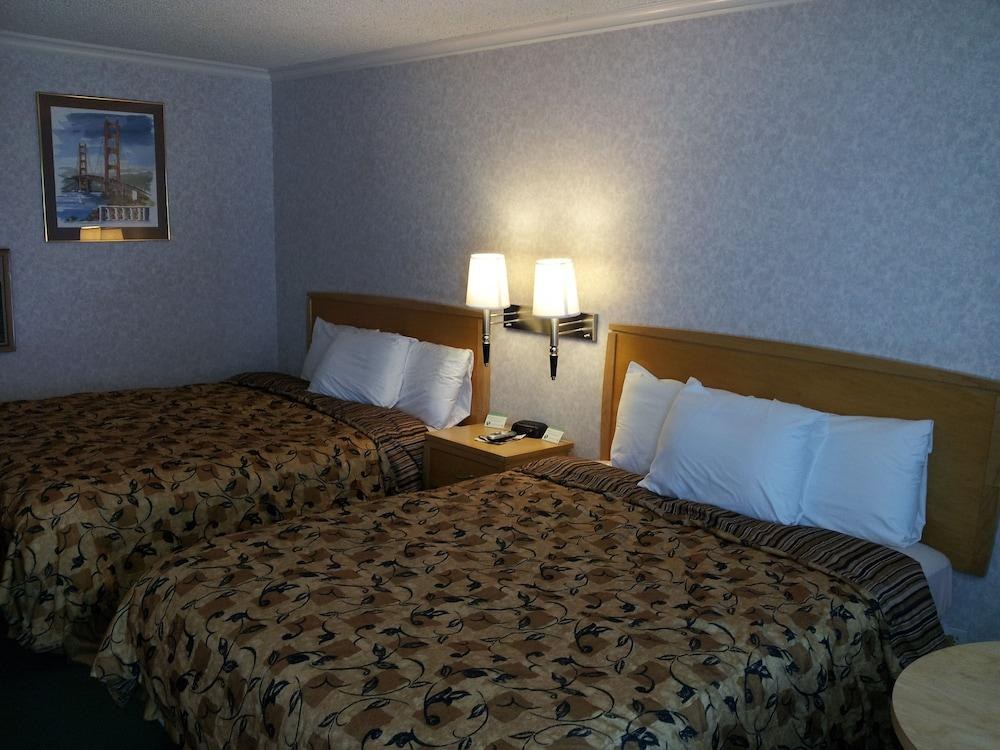 CASTLE INN photo 3