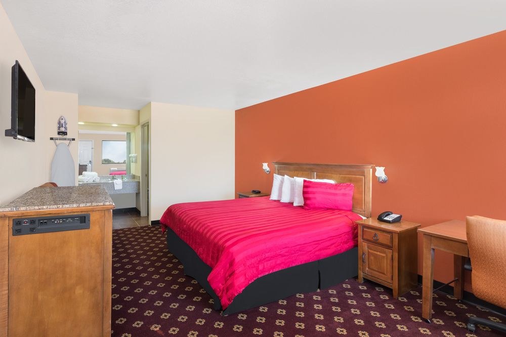 RAMADA LIMITED DOWNTOWN photo 3