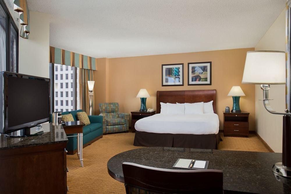 DOUBLETREE BY HILTON HOUSTON DOWNTOWN