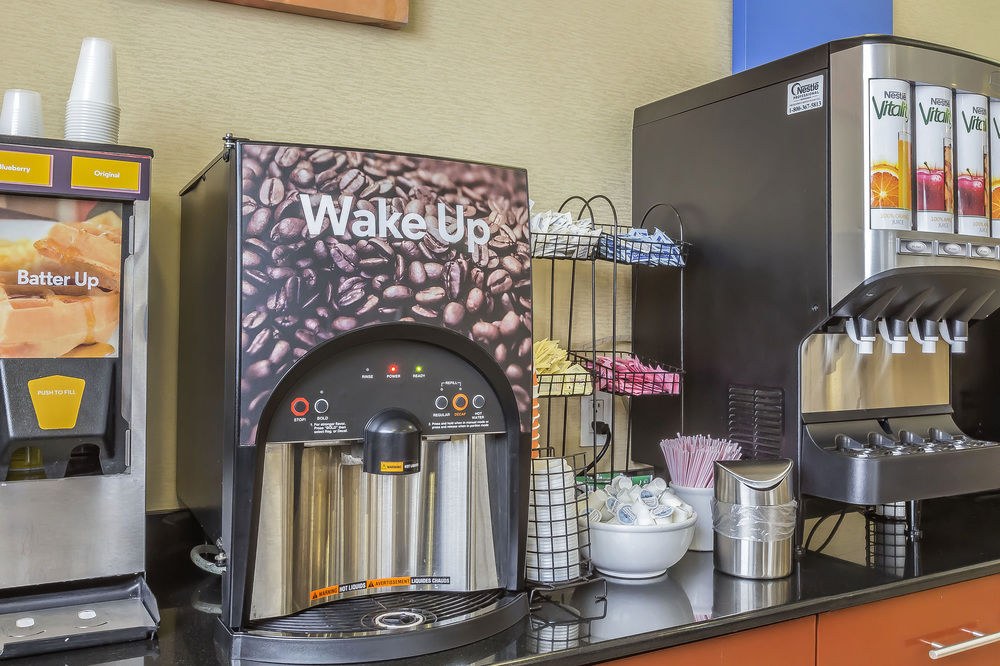 COMFORT INN &AMP; SUITES MASPETH