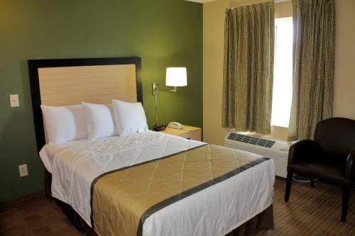 EXTENDED STAY AMERICA HOUSTON - THE WOODLANDS photo 1
