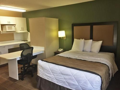 EXTENDED STAY AMERICA CHICAGO - DOWNERS GROVE