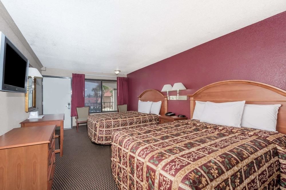 DAYS INN SAN ANTONIO SPLASHTOWN / ATT CENTER