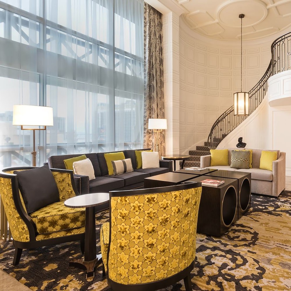 CAESARS SUITES AT CAESARS PALACE