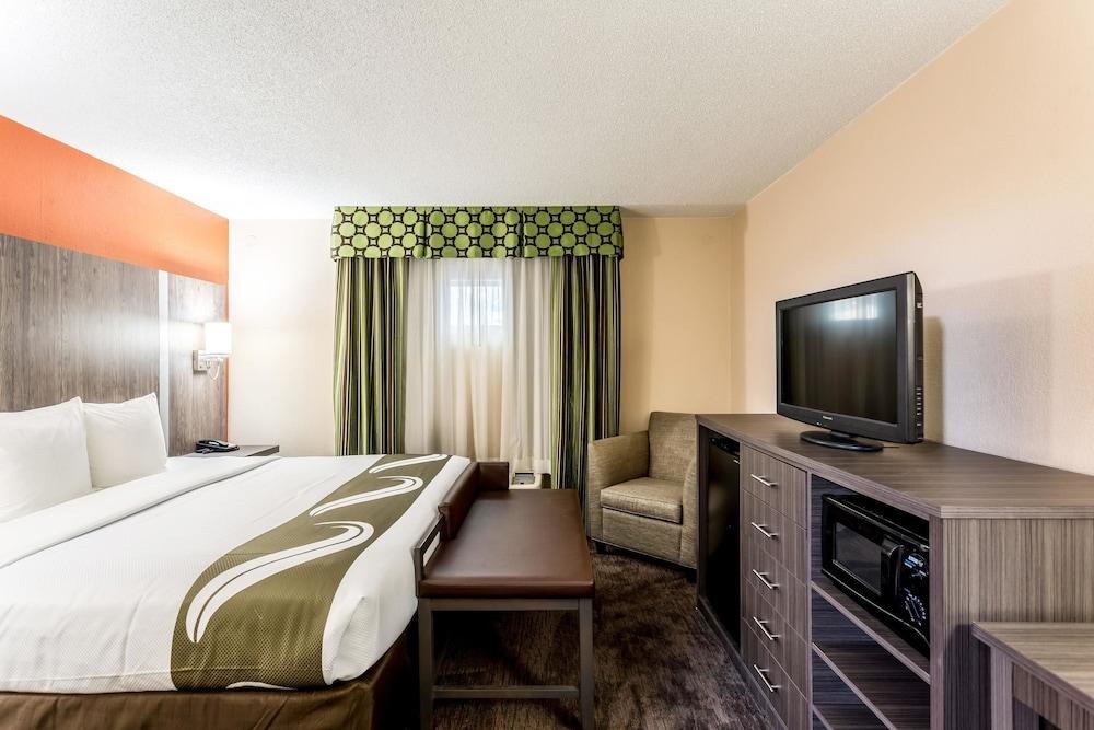QUALITY INN NASHVILLE DOWNTOWN - STADIUM photo 2