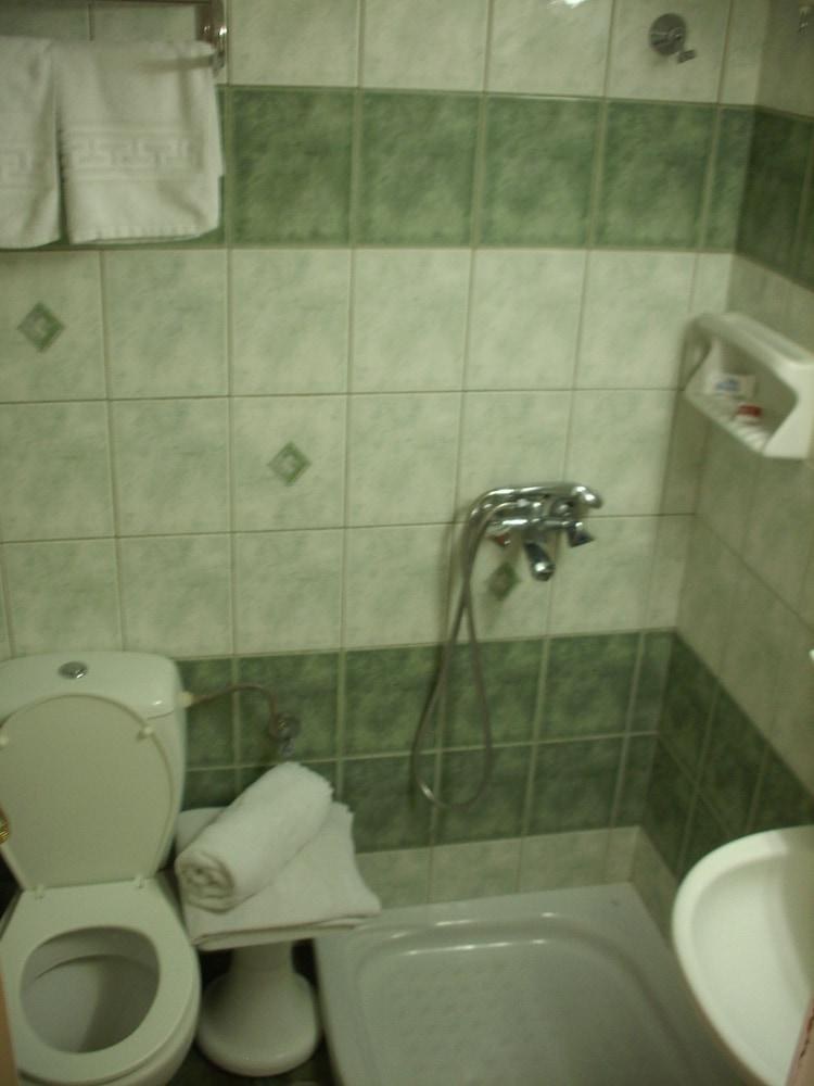 Claridge photo 2