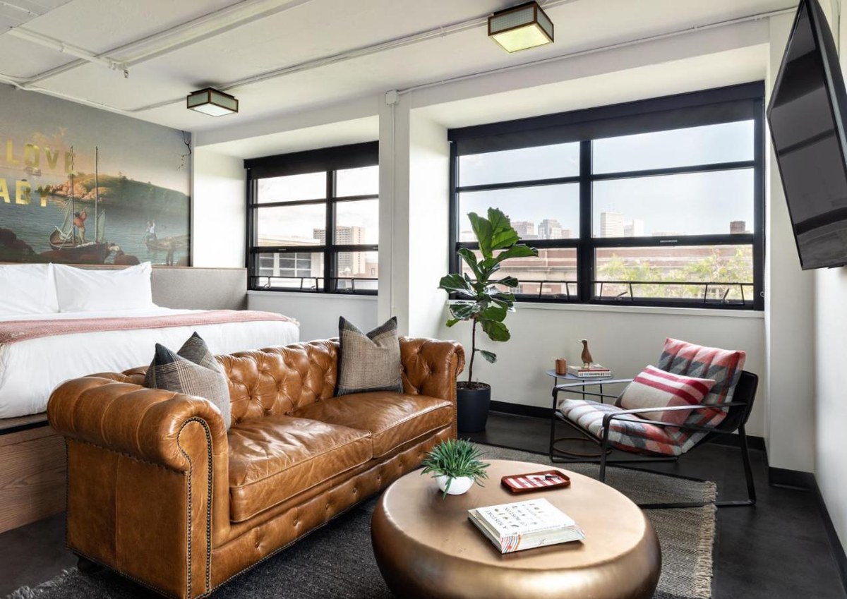 THE REVOLUTION HOTEL photo 2