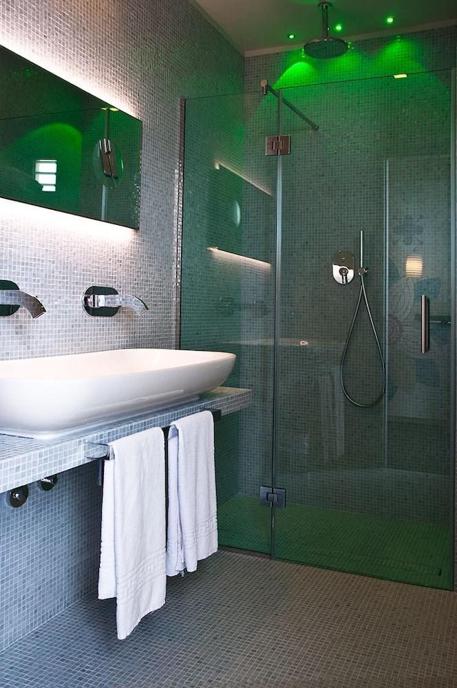 Best Western Maison B Hotel photo 2