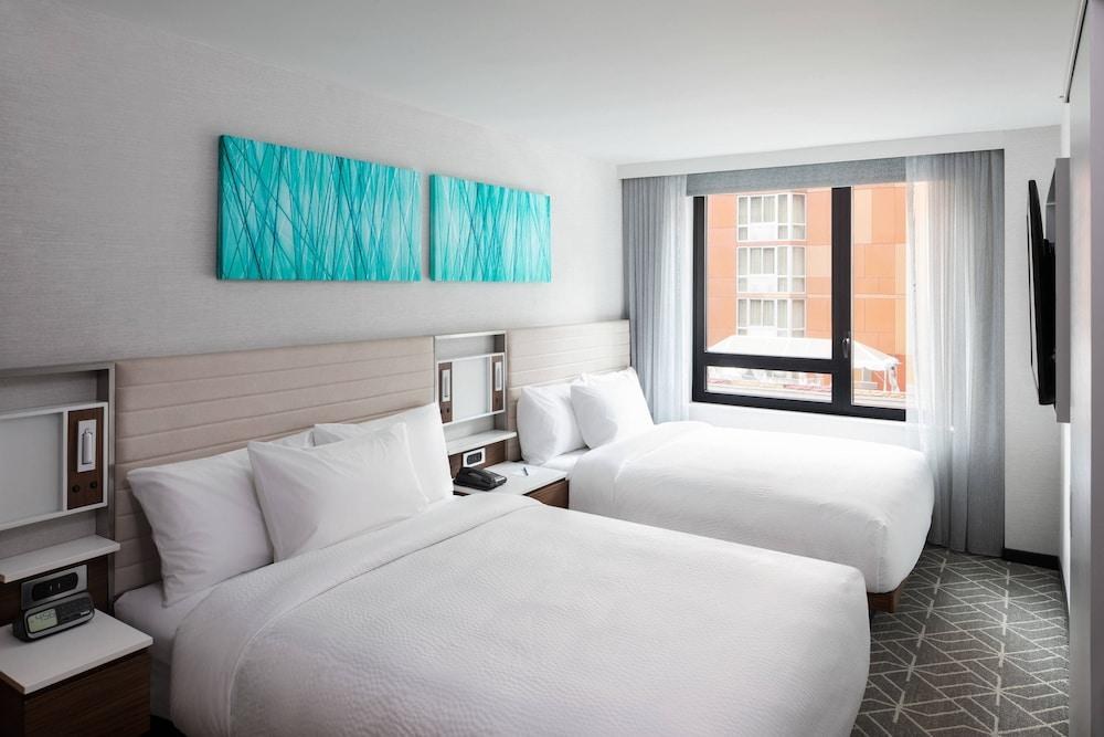 SPRINGHILL SUITES NEW YORK MANHATTAN/TIMES SQUARE SOUTH photo 2