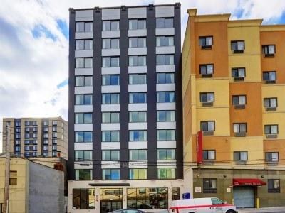 Microtel Inn by Wyndham Long Island City