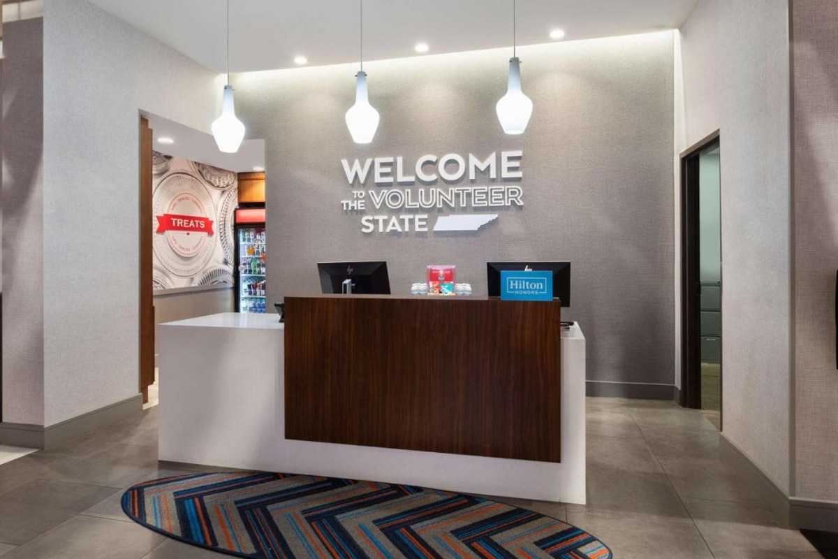 Hampton Inn by Hilton Nashville Airport Century Place photo 1