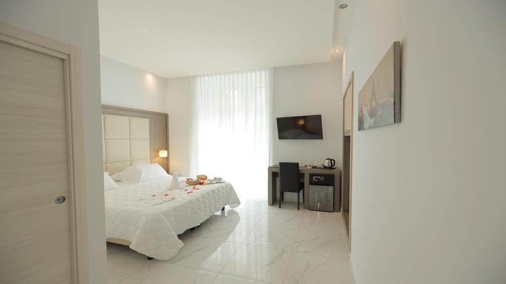 Garibaldi Suite photo 1