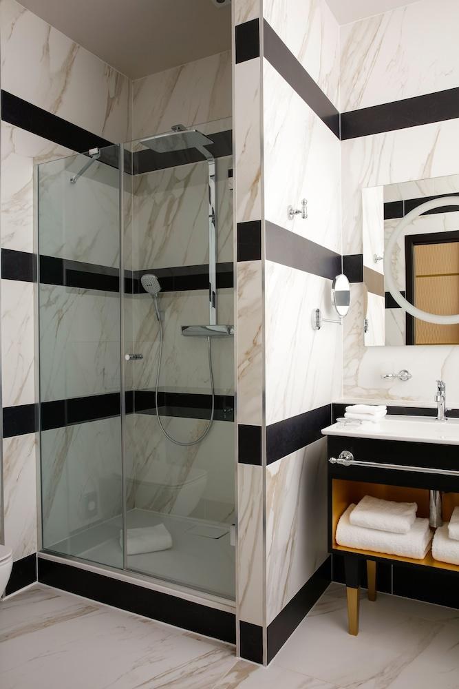 Niepce Paris, Curio Collection By Hilton photo 3