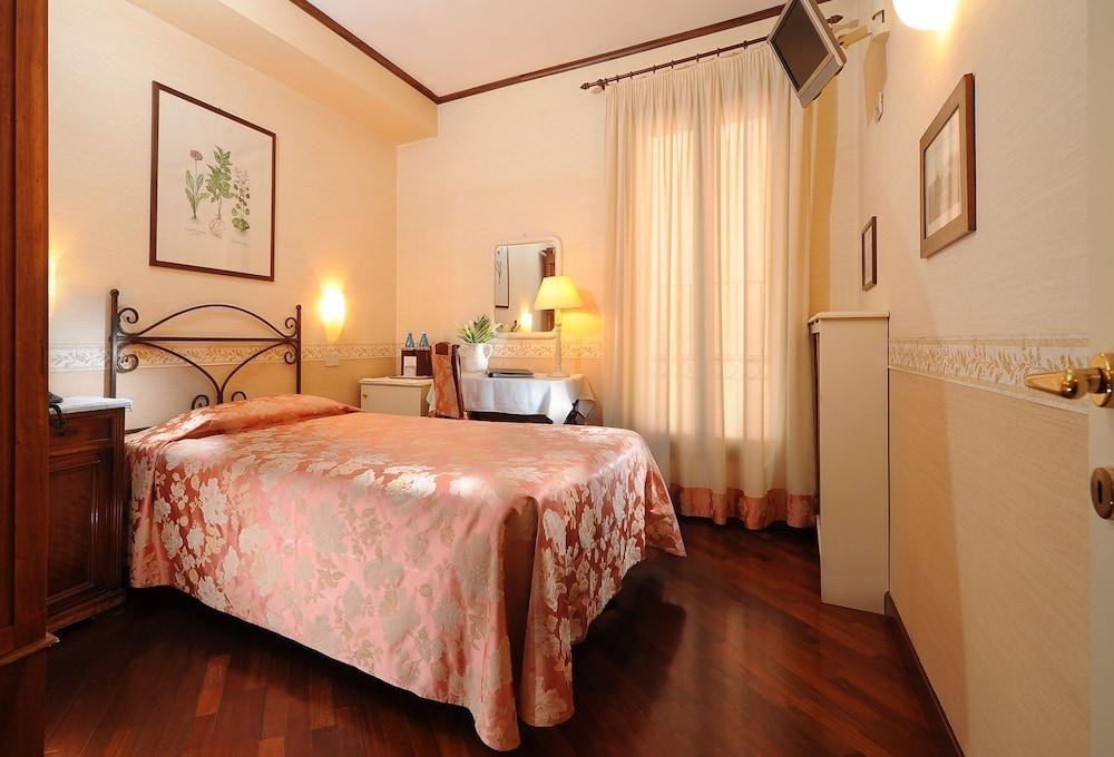 Hotel La Calcina photo 2