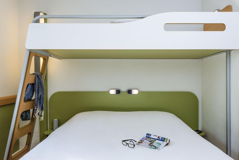 ibis budget Courbevoie Paris la Defense 1 photo 2
