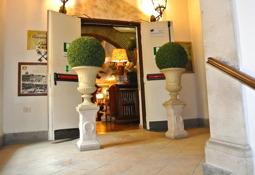 Hotel Barrett photo 1