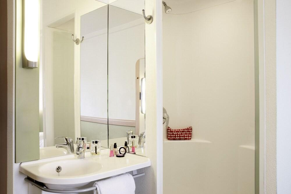 ibis budget Glasgow photo 2