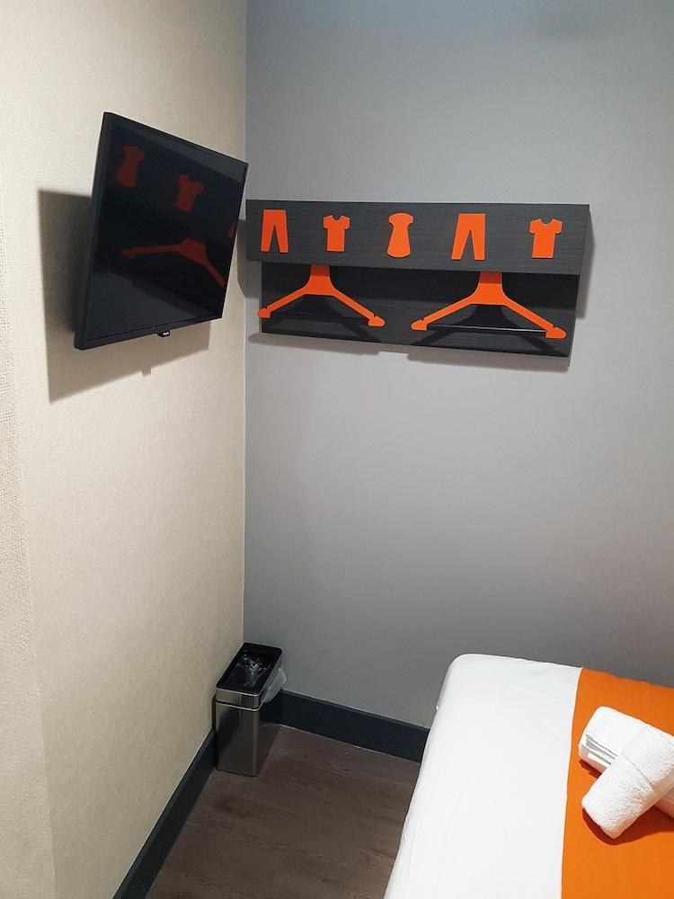easyHotel Liverpool photo 2