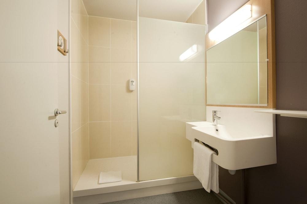 B&B HOTEL Lyon Centre Gambetta photo 4