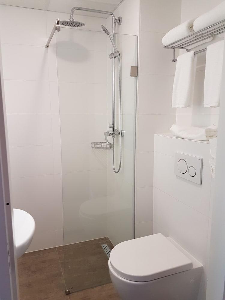 NEW CENTURY HOTEL photo 3