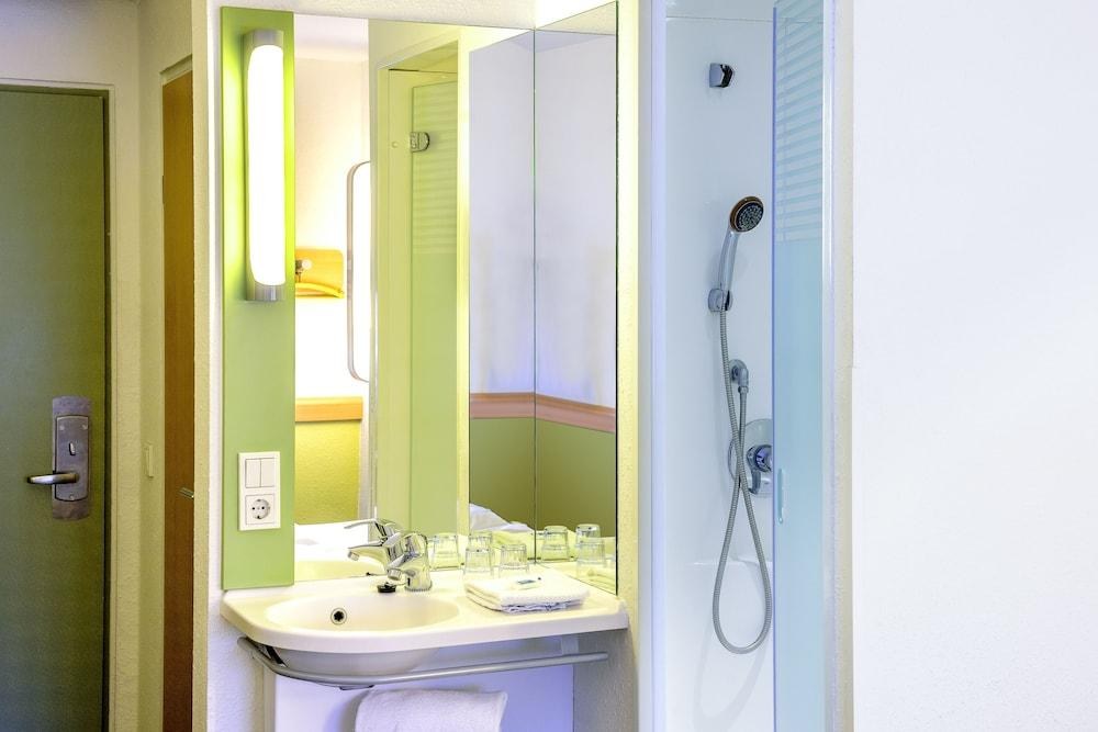 ibis budget Lyon Gerland photo 4