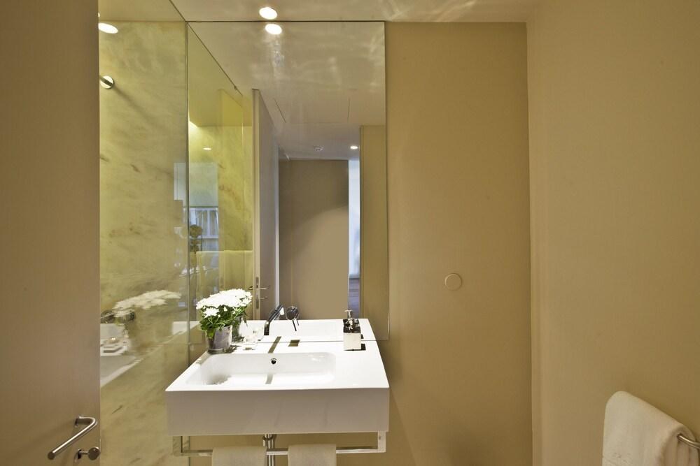 Lisbon Five Stars Apartments 8 Building photo 3