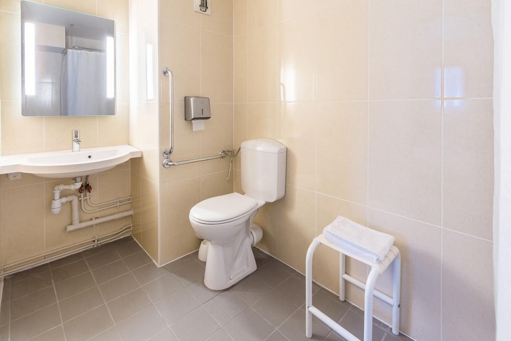 B&B HOTEL LYON Centre Perrache Berthelot photo 3