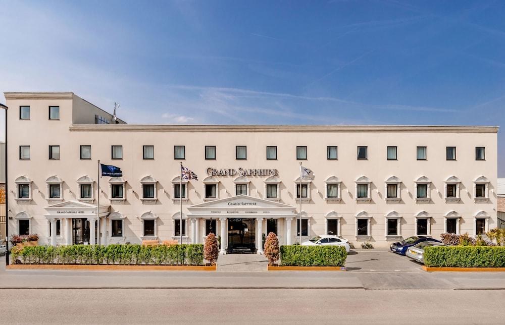 Grand Sapphire Hotel photo 2