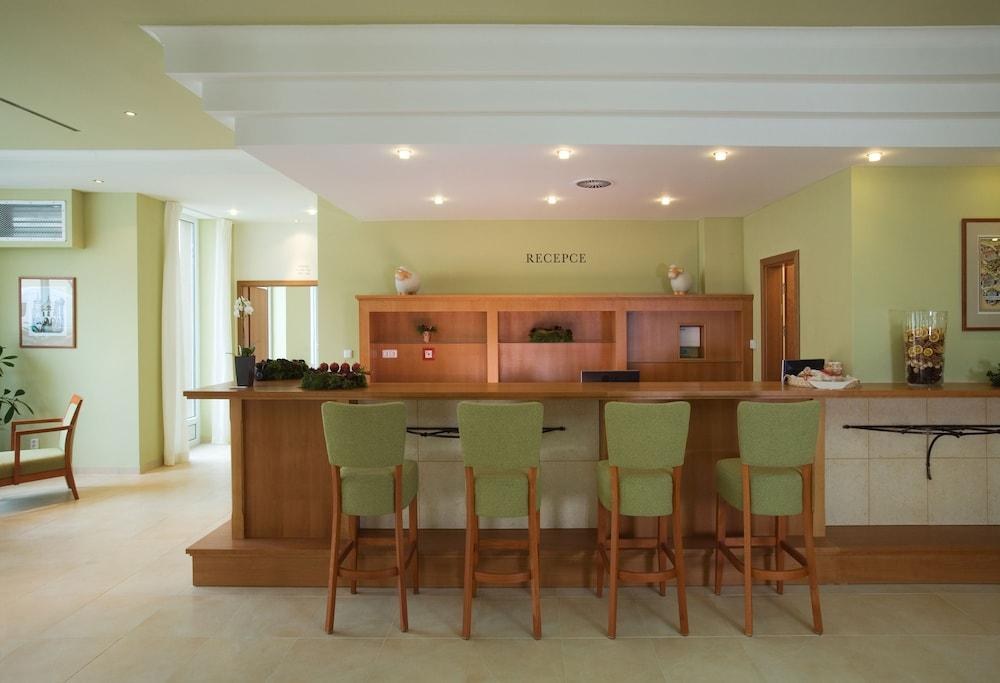 Dolce Villa Hotel photo 3