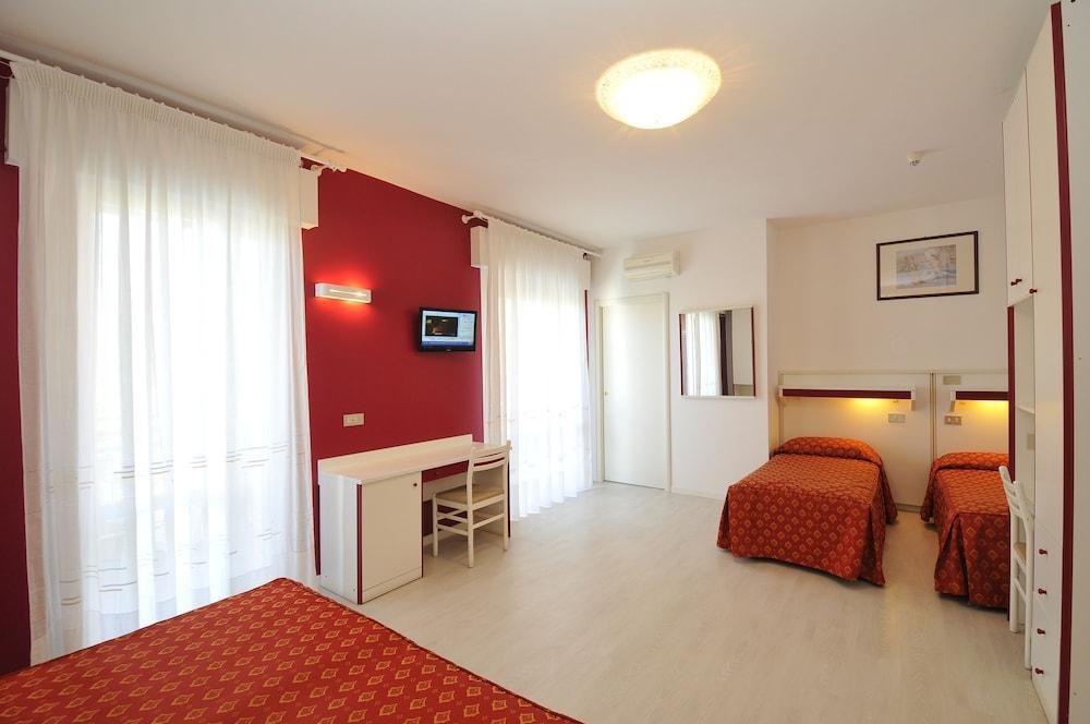 Hotel Jadran photo 2