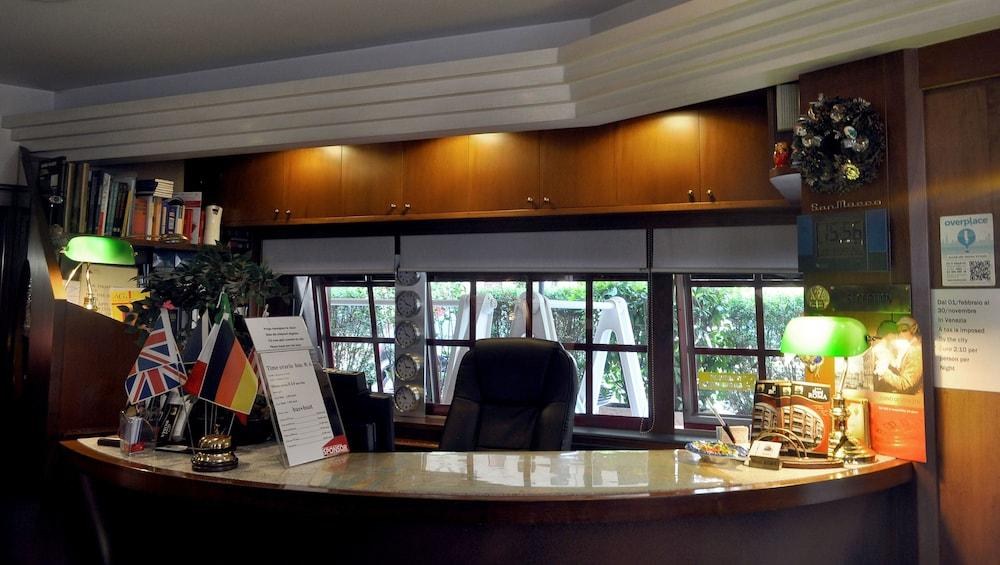 Hotel Roma photo 1
