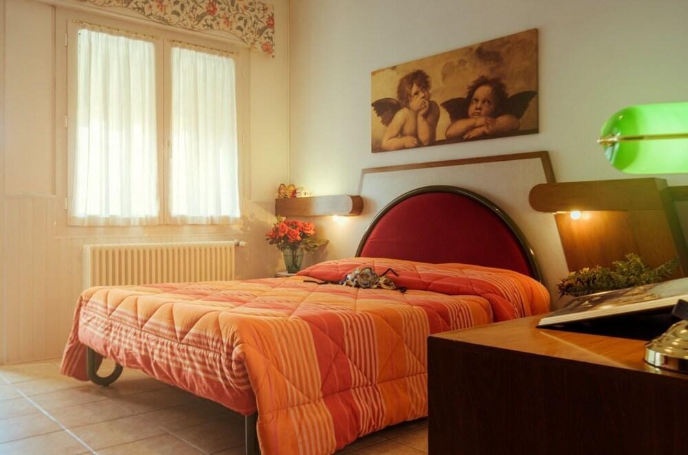 Hotel Roma photo 3