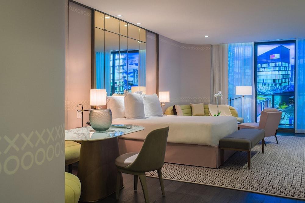 SLS LUX Brickell photo 3