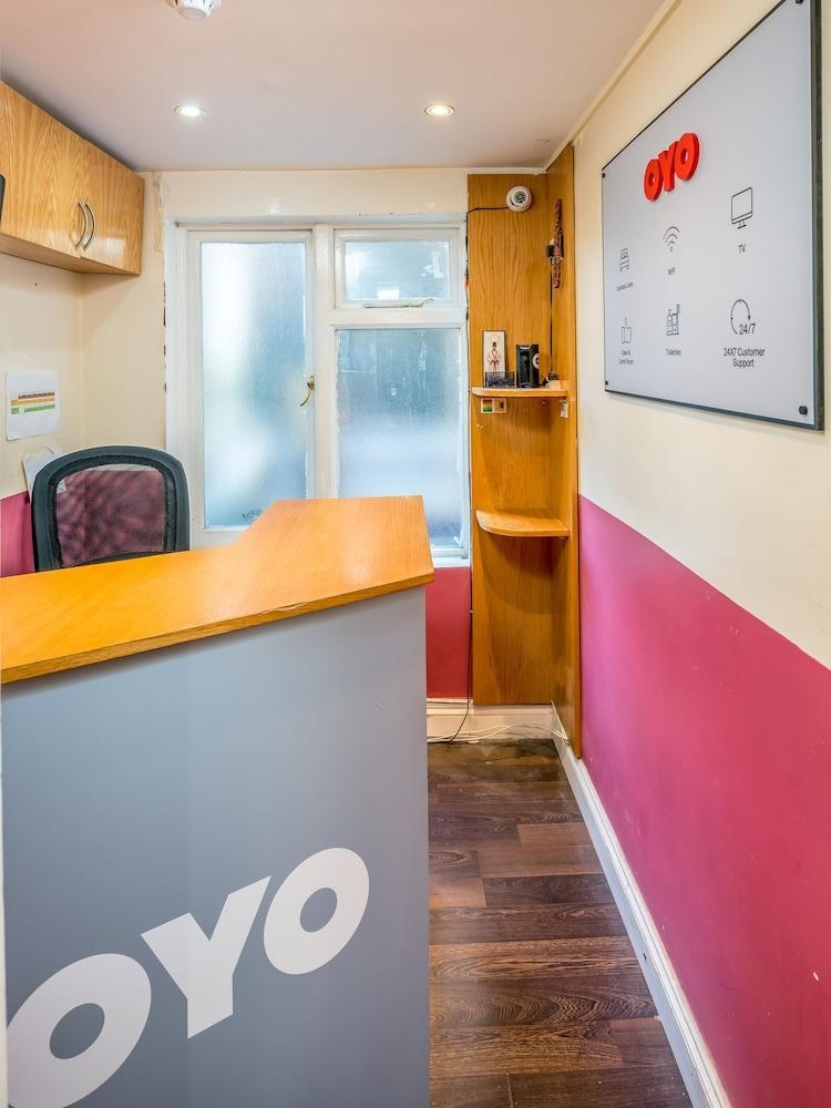OYO Bakers Hotel, London Victoria photo 1