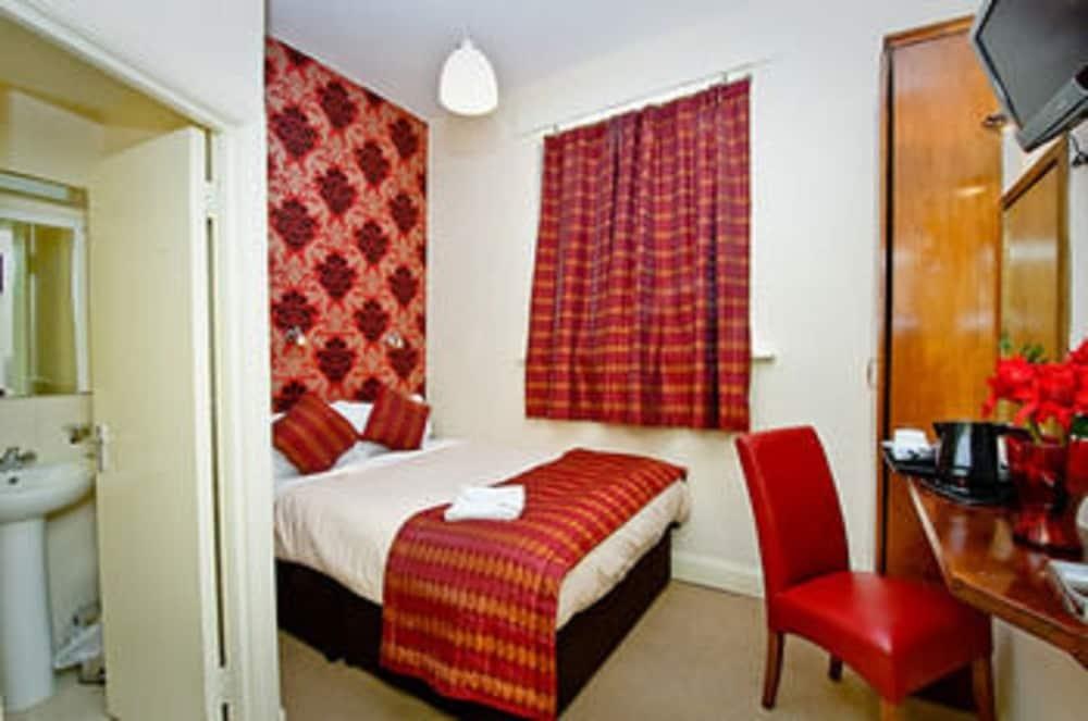 Leigh House Hotel photo 2